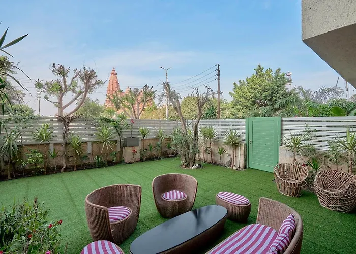 Designer Baron Palace 4Br Garden Duplex